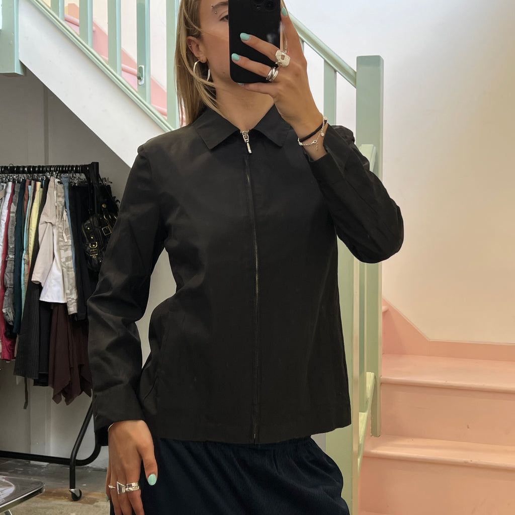 Black lightweight zip up fitted jacket