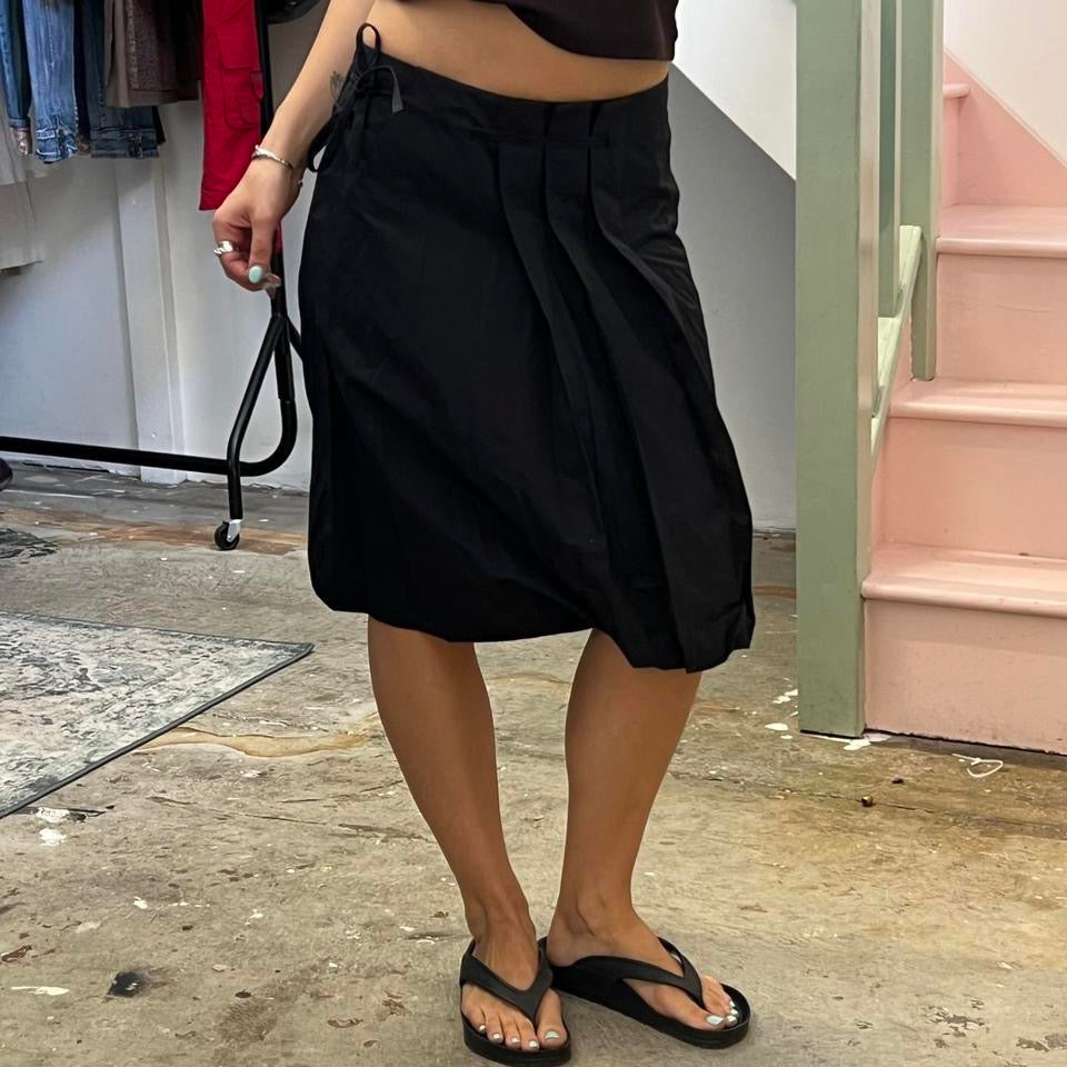 Black pleated bubble midi skirt