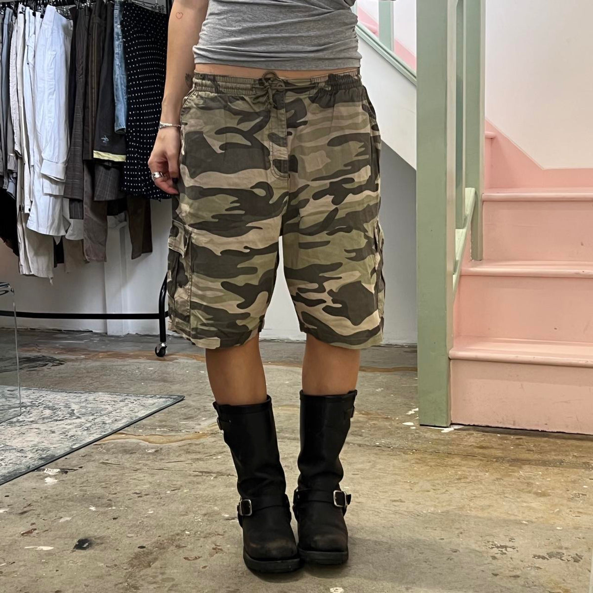 Khaki camo print baggy shorts