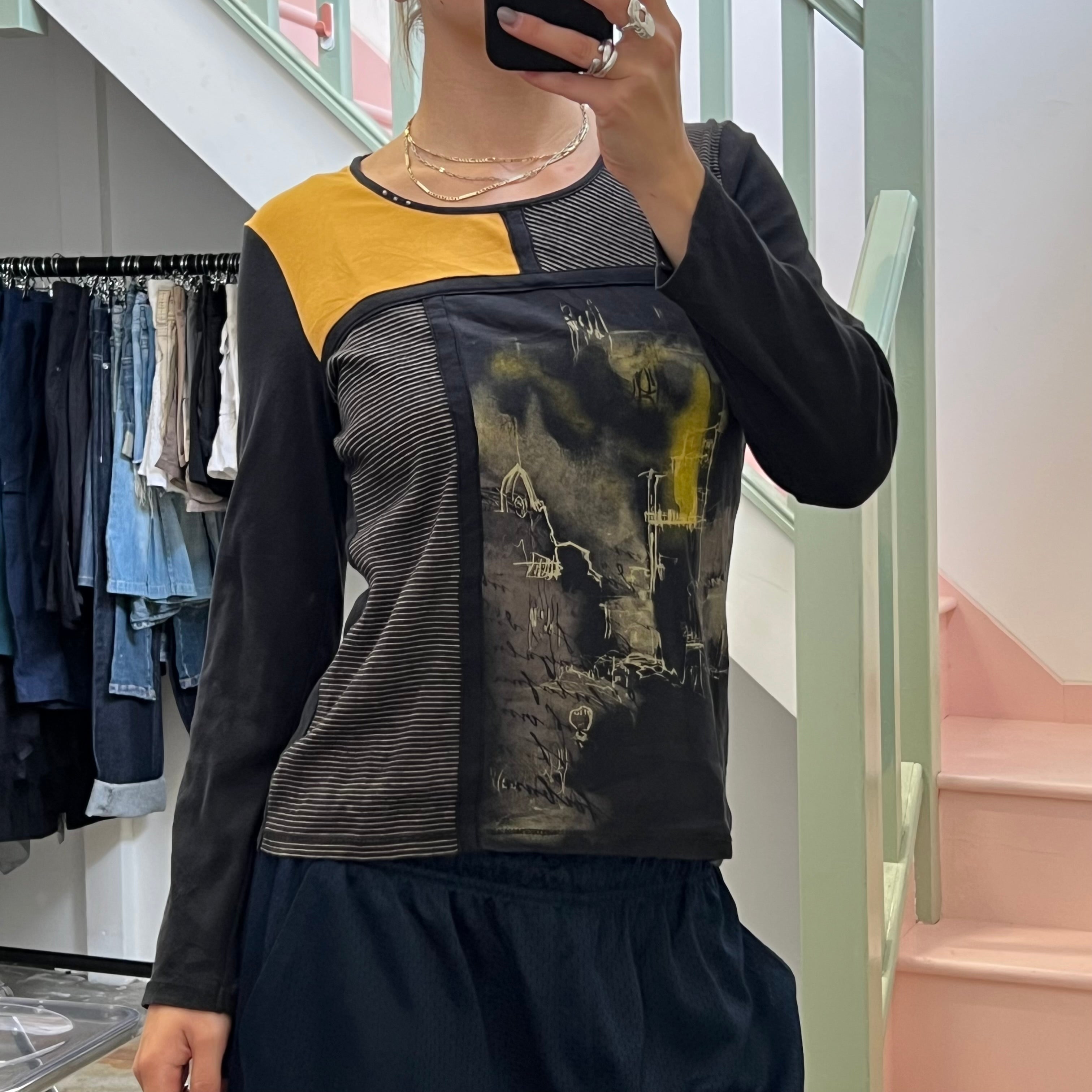 Black and yellow graphic print vintage top,