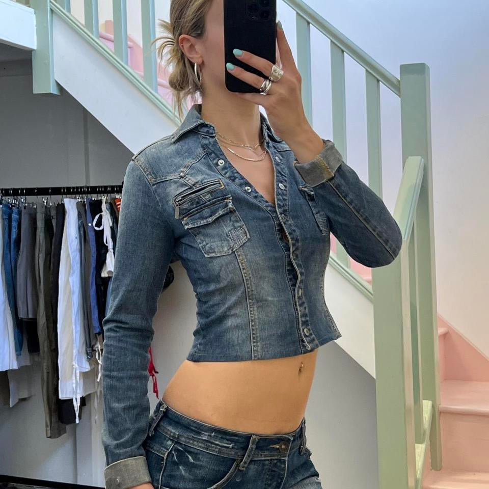 Cropped fitted denim skirt