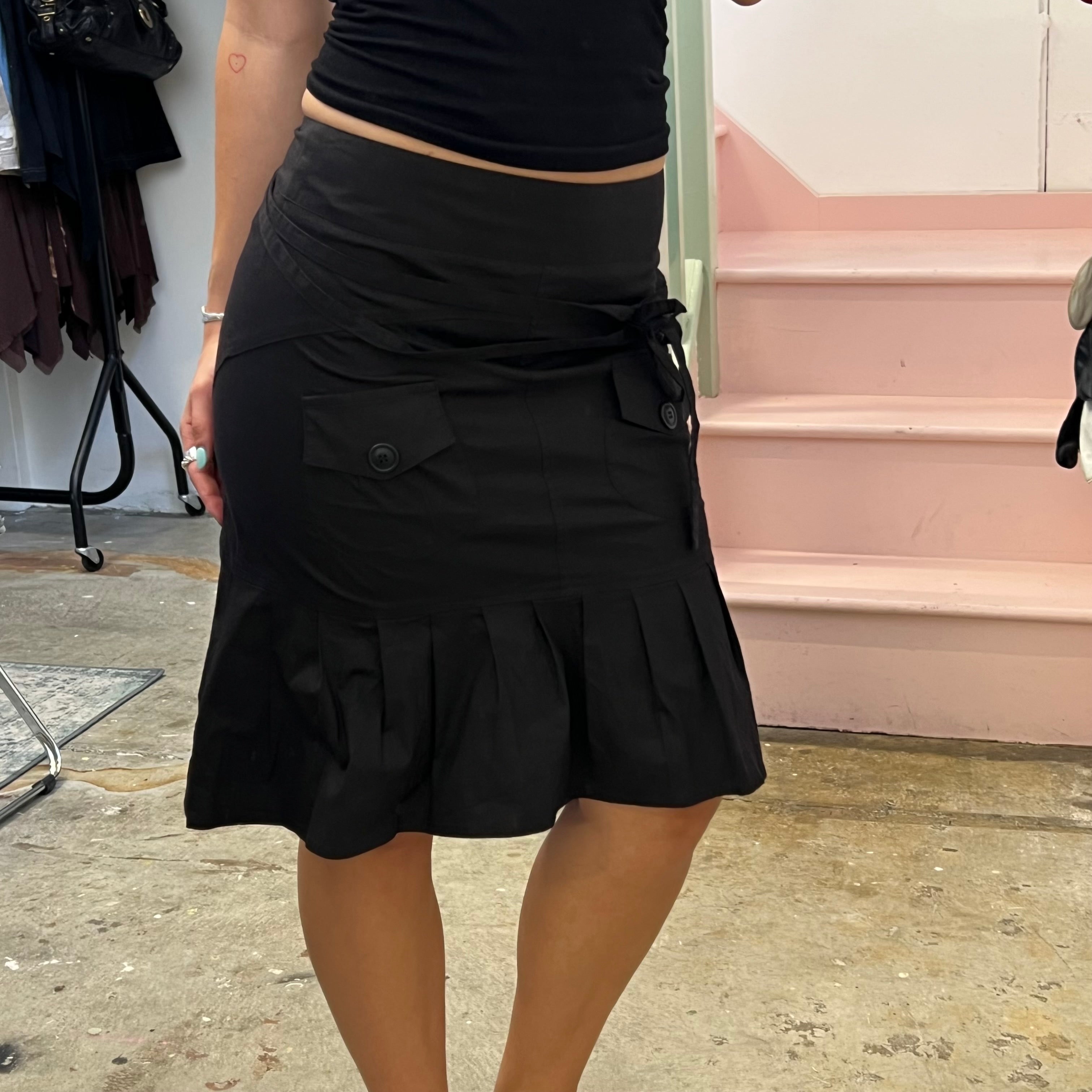 Black fitted tailored pencil skirt