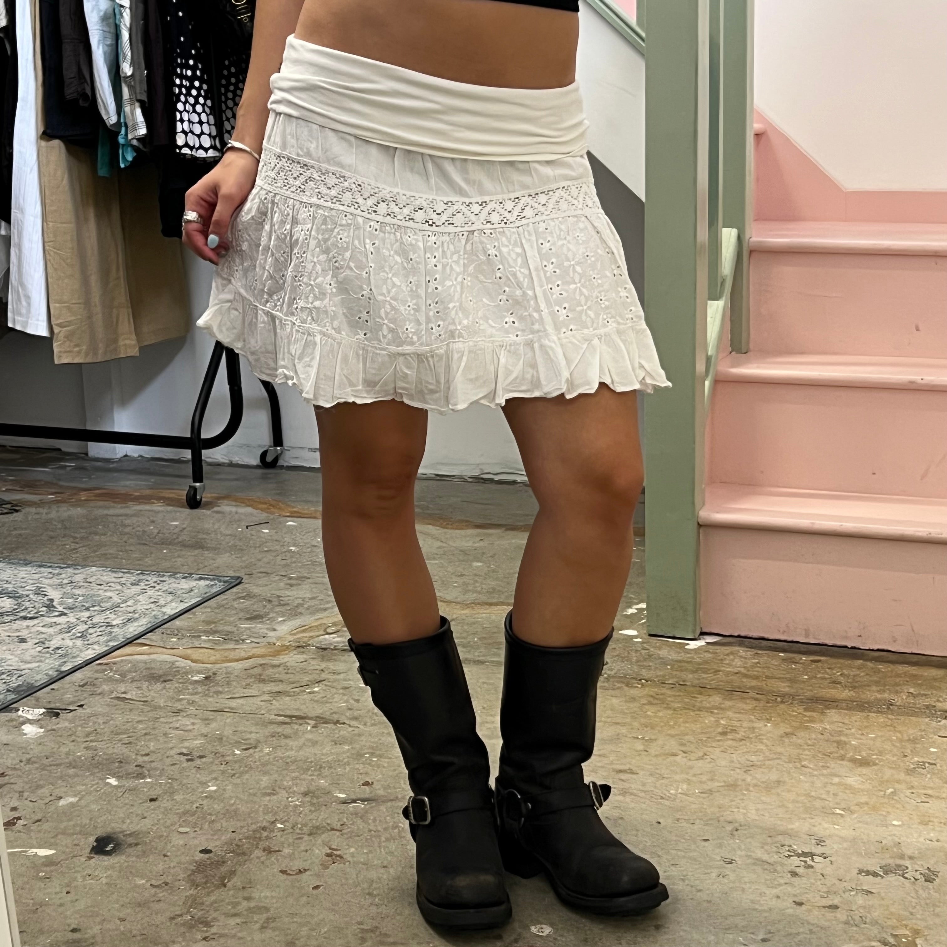White fold waist ruffle mini skirt
