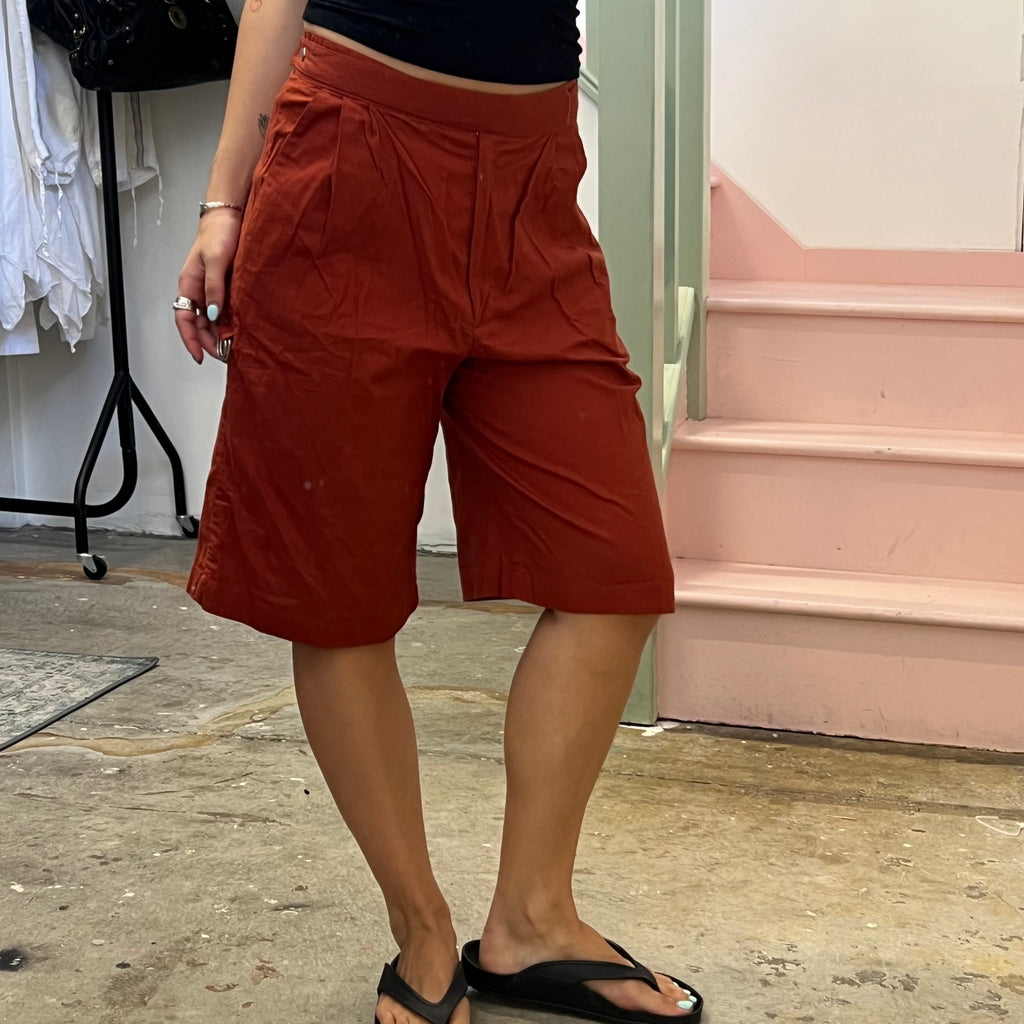Orange tailored white leg shorts