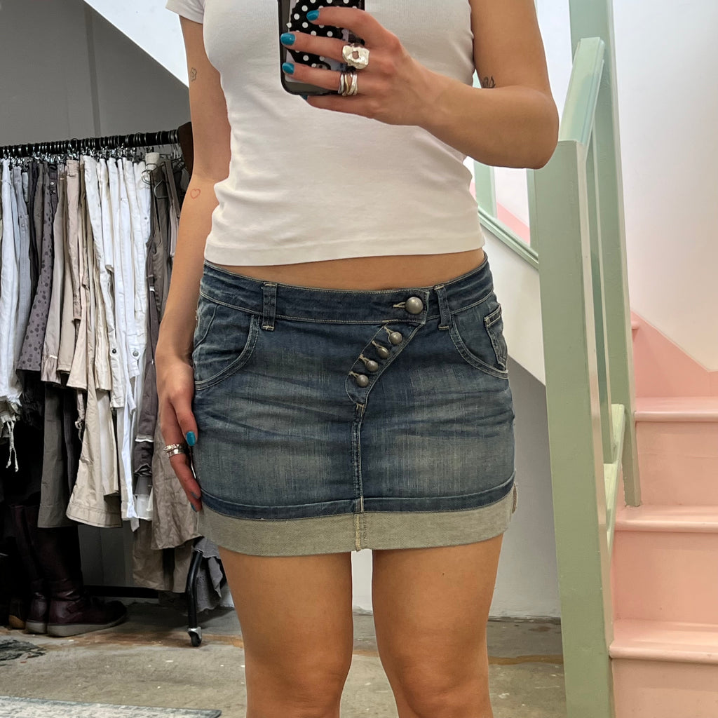 Fitted denim mini skirt