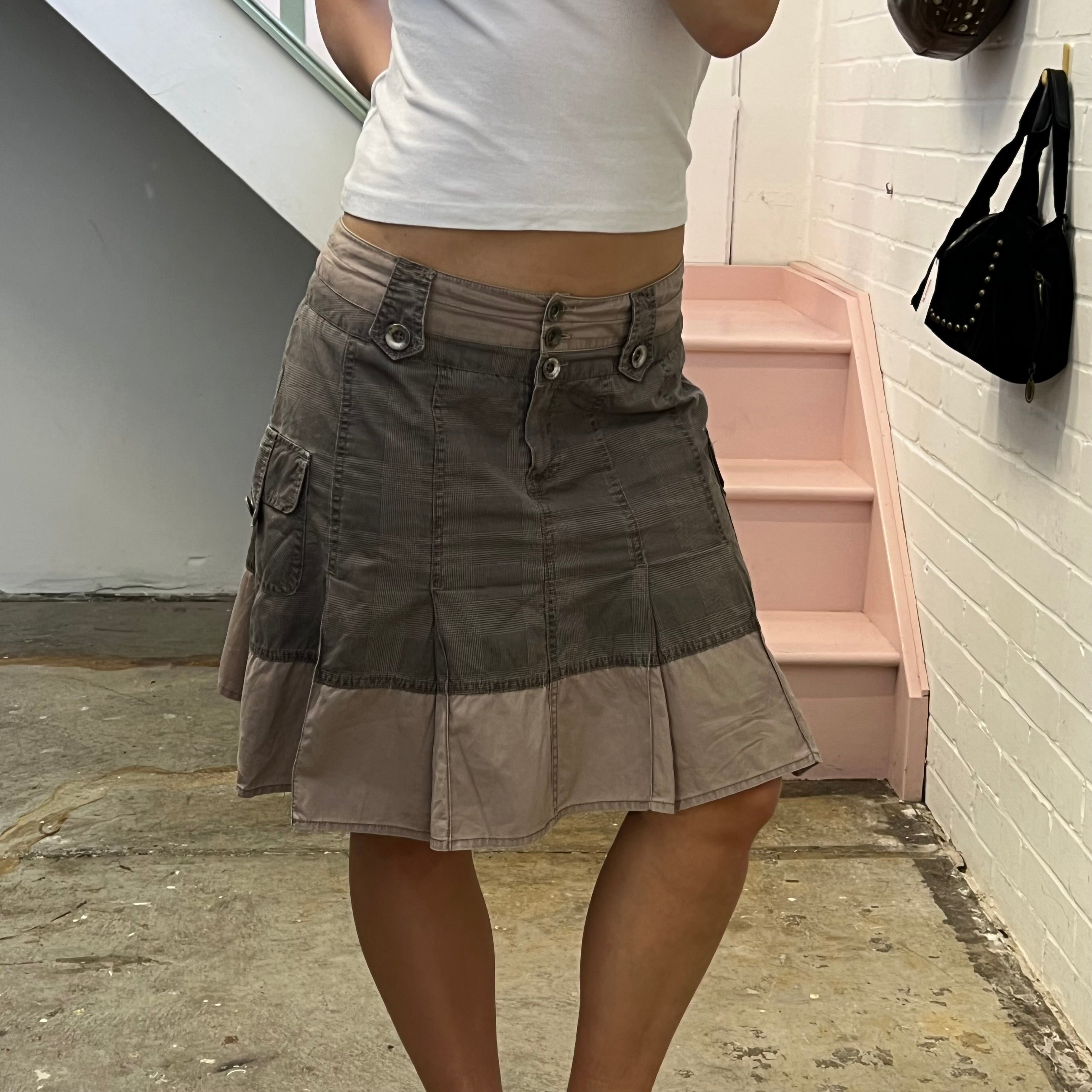 Pleated checkered low rise midi skirt