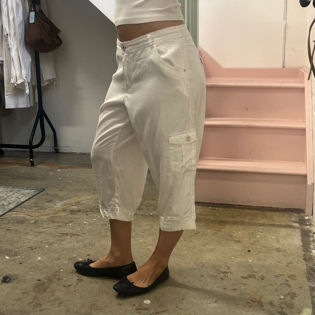 White lightweight capris