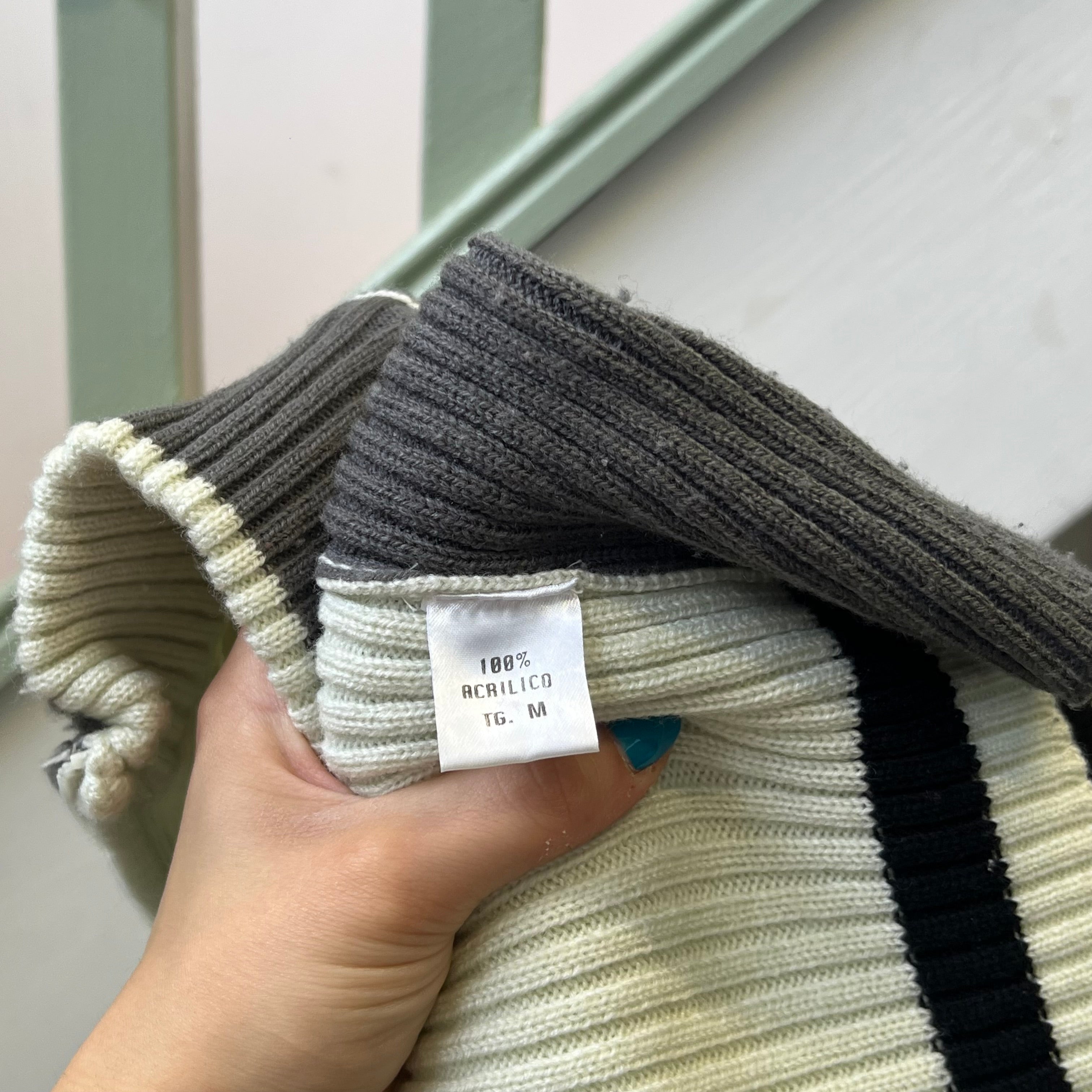 White and grey ribbed knitted zip up sweater