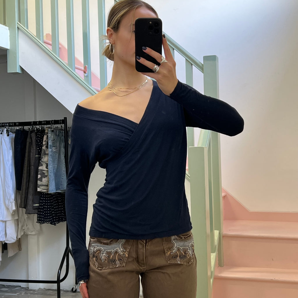 Navy v neck top