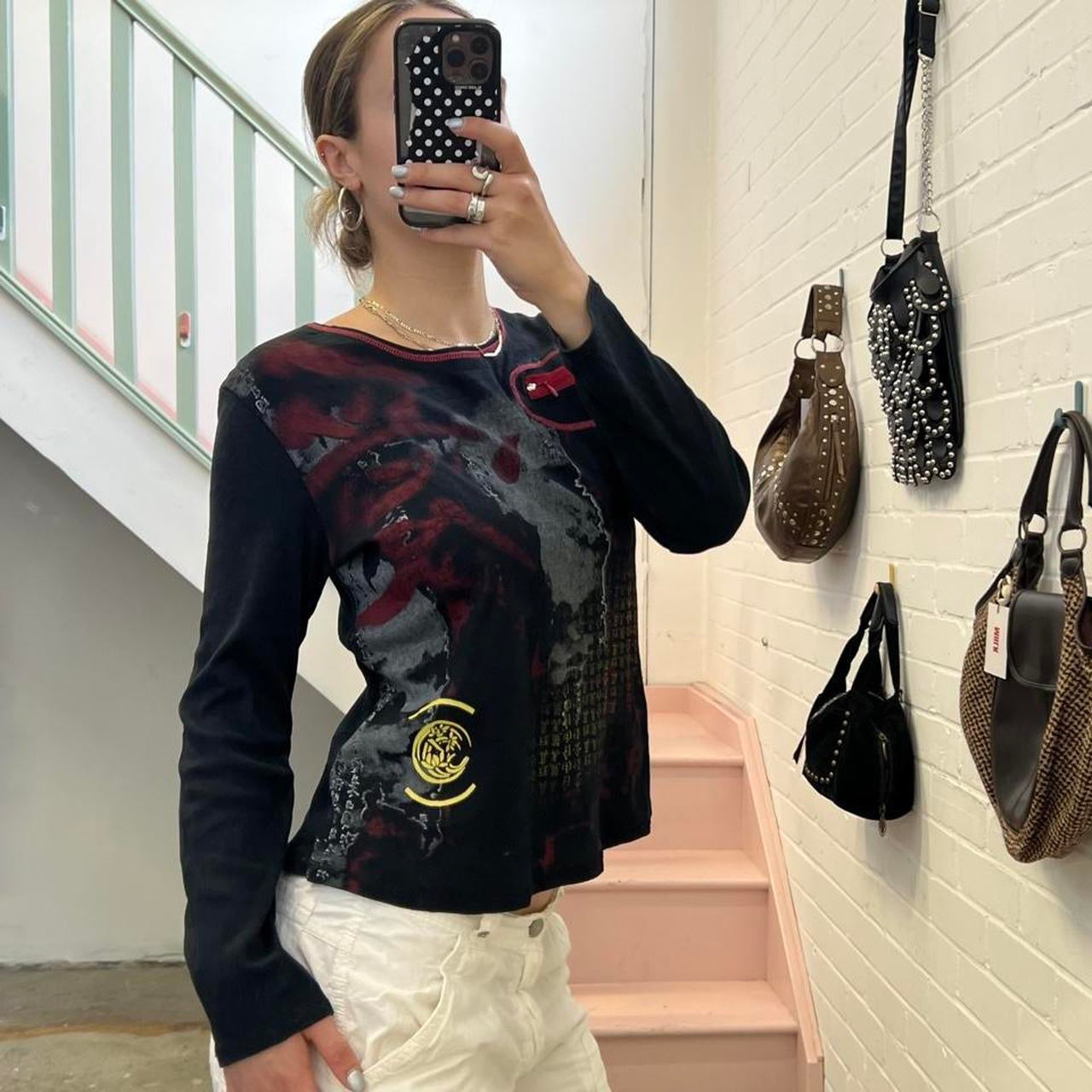 Black and red graphic print long sleeve top