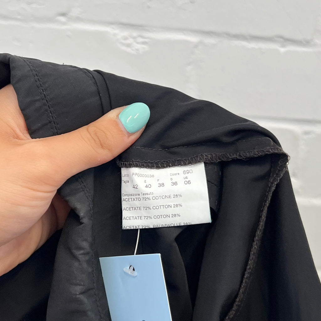 Black lightweight zip up fitted jacket