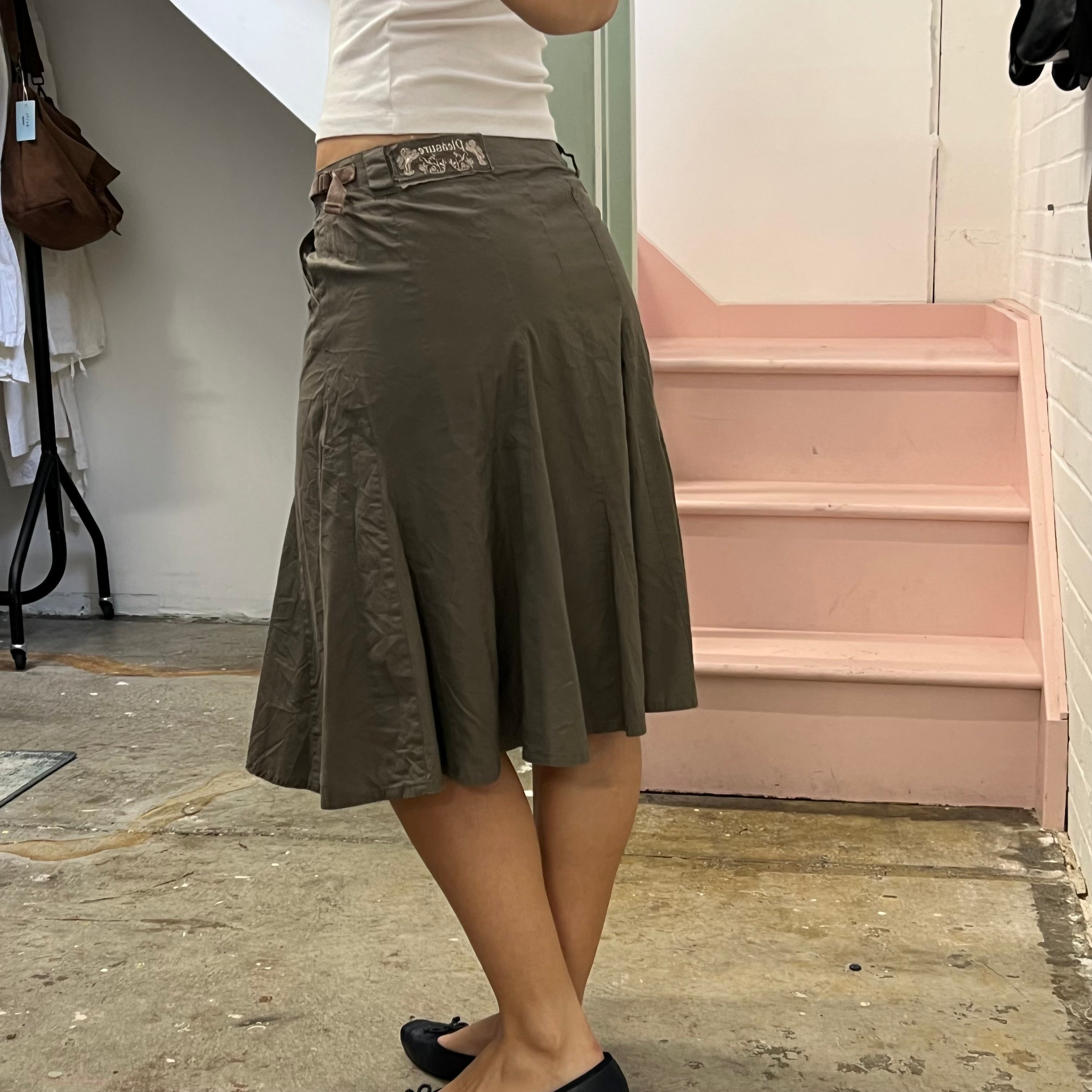 Khaki pleated cargo midi skirt