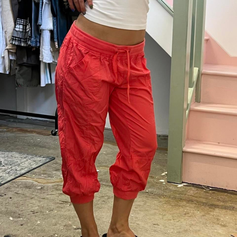 Coral balloon style cargo capris