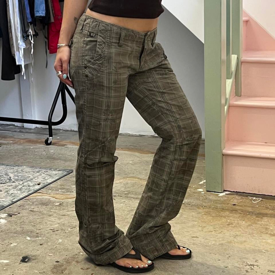 Khaki checkered low rise wide leg cargos