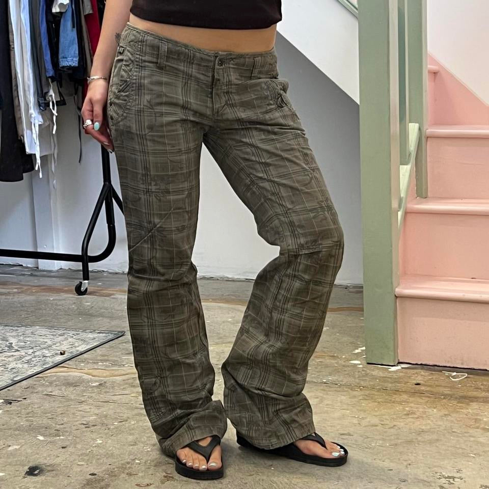 Khaki checkered low rise wide leg cargos