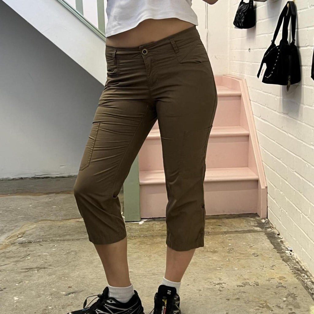 khaki brown low rise fitted vintage capri cargos