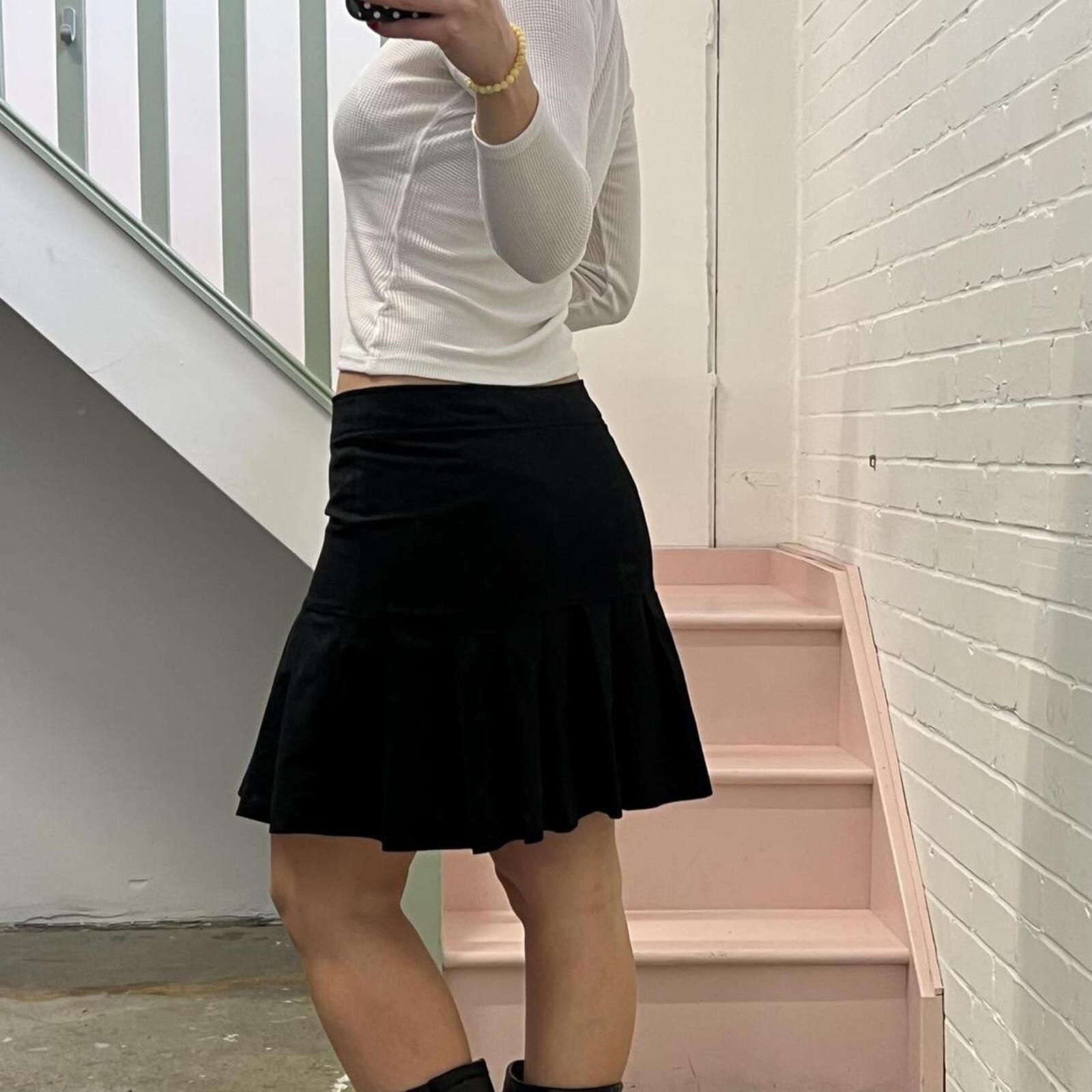 Camaieu black pleated vintage knee length tailored skirt with buttons