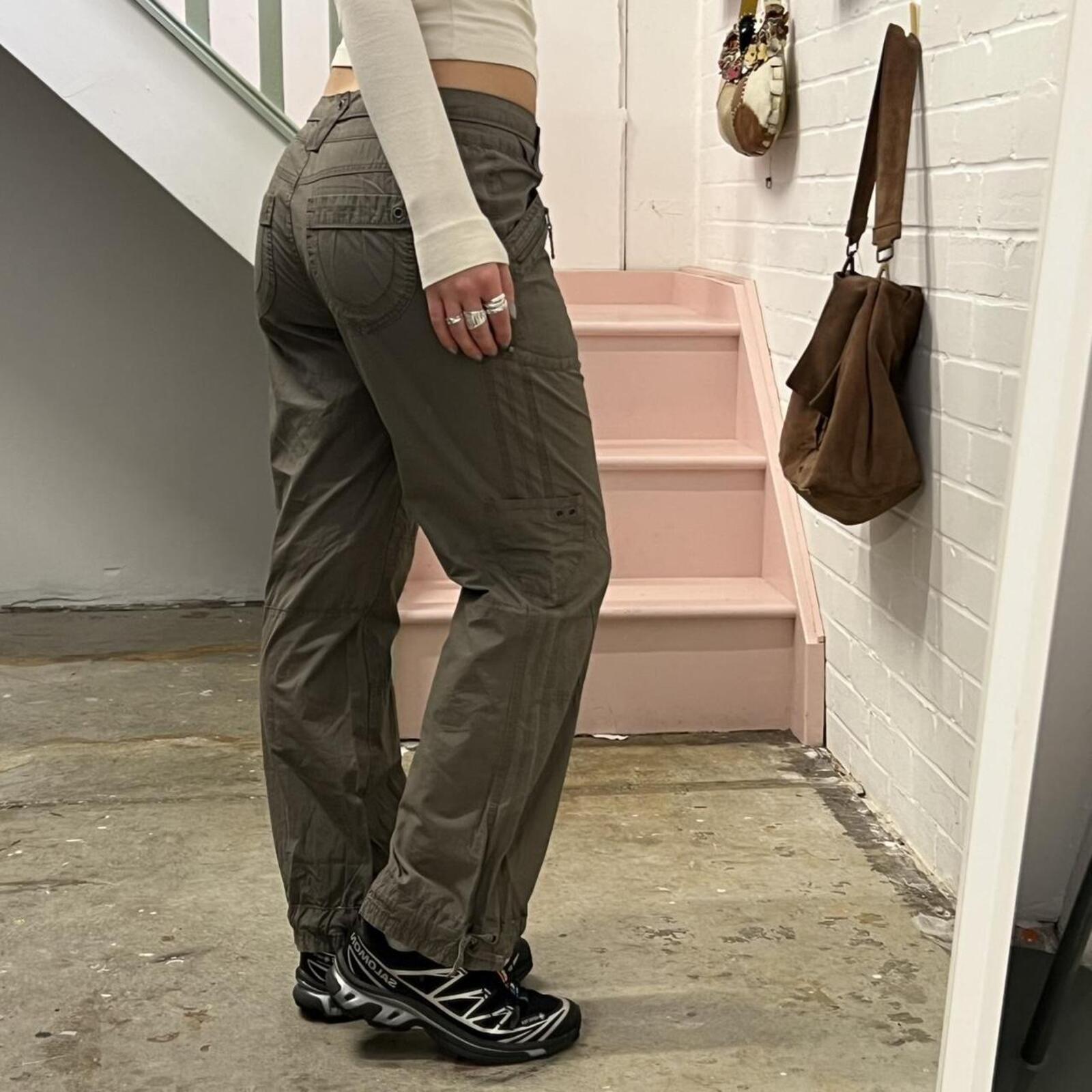 khaki low rise wide leg vintage cargo trousers