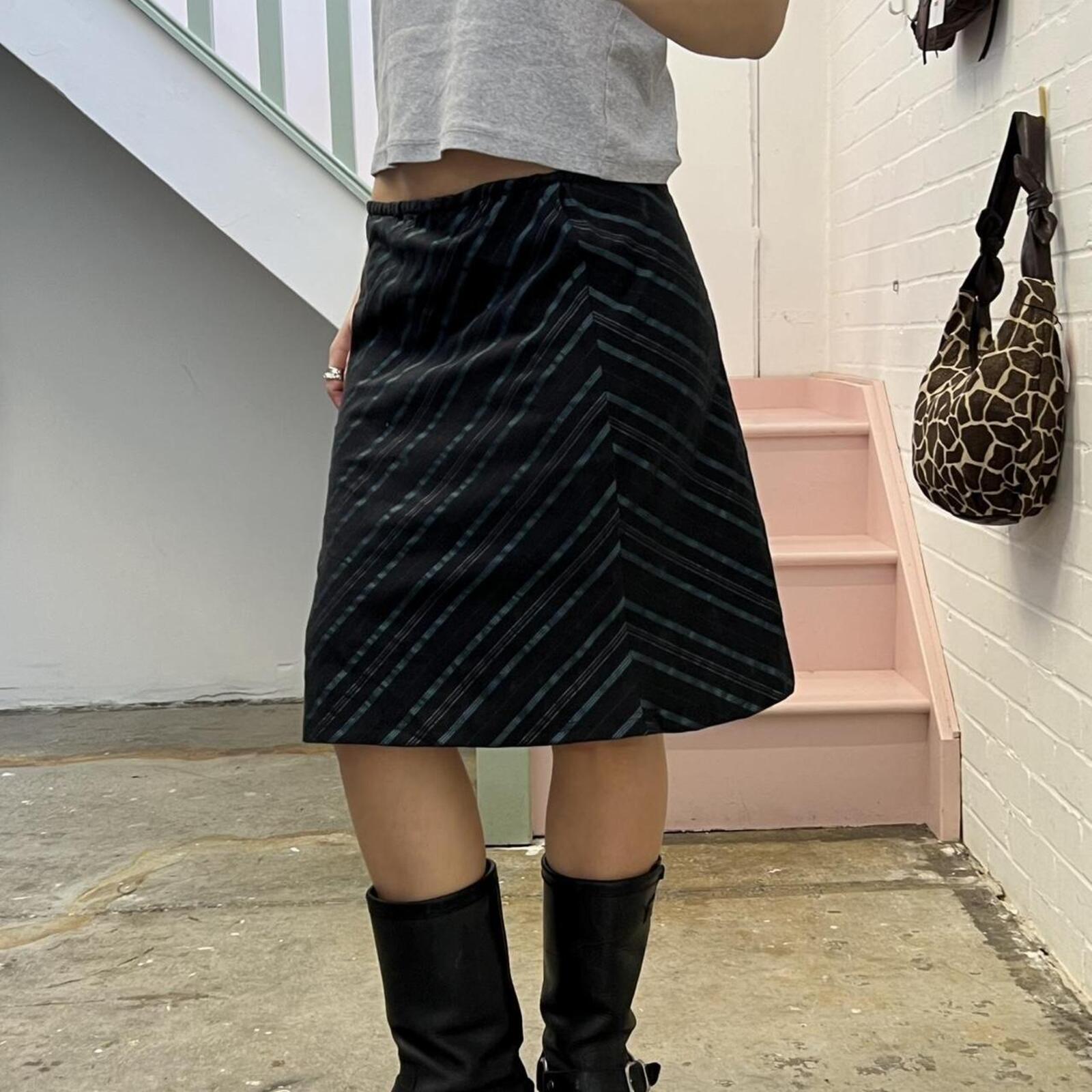 black and teal striped vintage low rise simple mid skirt
